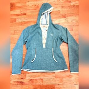 Arcteryx mid layer Polartech hoodie 009